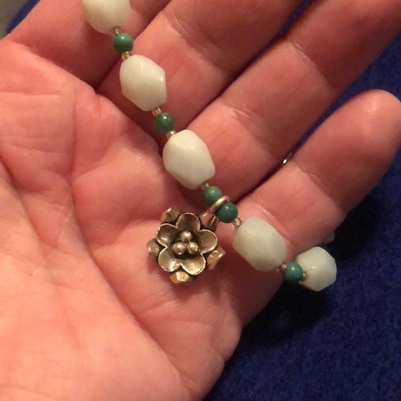 🫶🏼Sterling silver flower green and white bracelet - Picture 2 of 5